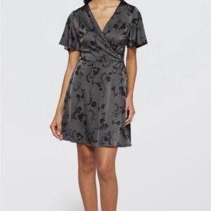 41 Hawthorn Gray Floral Satin Wrap Dress